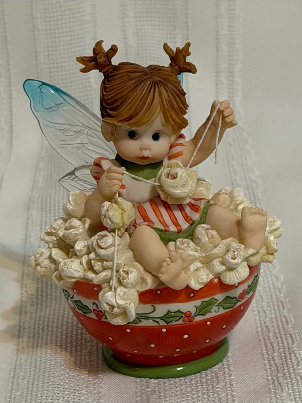 Stringing Popcorn Fairie 2006 Enesco Little Kitchen Fairies #4005699 Christmas